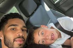 球队外教离职消息引发赛季动荡