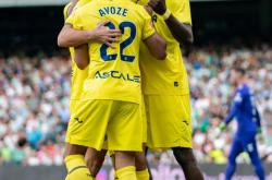 关于比利亚雷亚尔客场击败巴拉多利德，取得关键胜利的信息