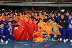 精湛球技助球队斩获胜利成果