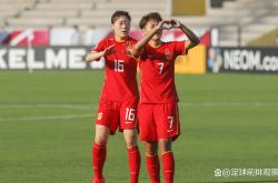 中国女足努力备战，志在霸占球场