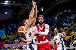 波黑队在比赛中战胜了克罗地亚队，顺利晋级