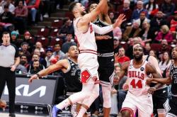 猛龙主场大胜公牛，继续蝉联首位