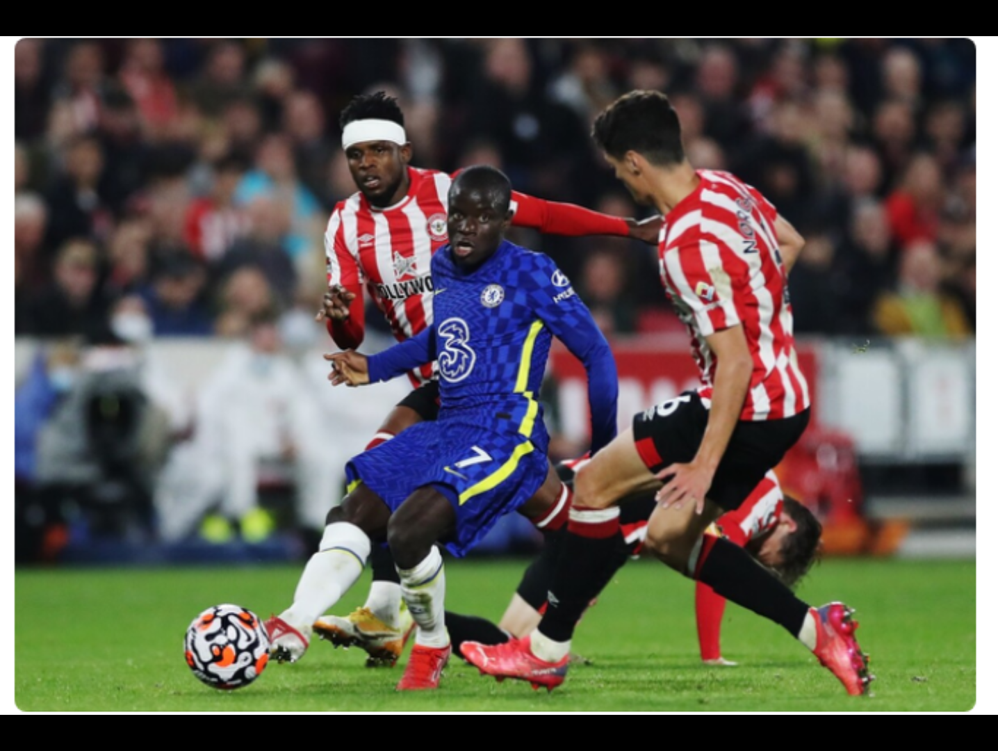 关于切尔西持续高歌猛进，领跑积分榜的信息