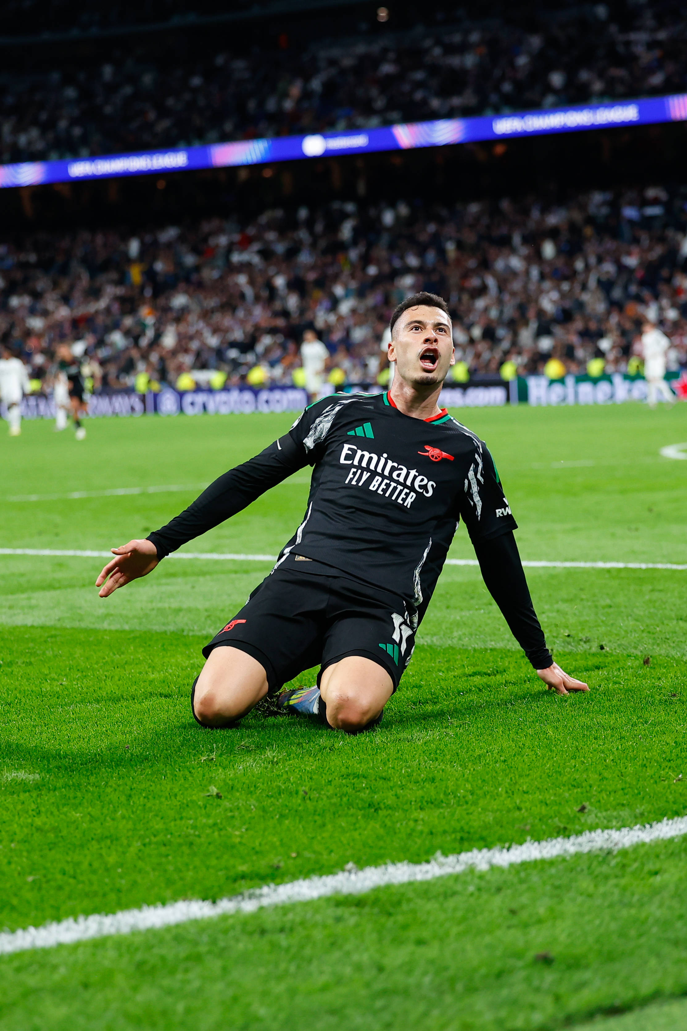 阿森纳主场豪取大胜，势不可挡