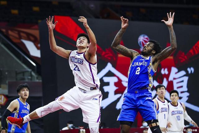 签下安东尼奥-布莱克尼，备战新赛季提前布局