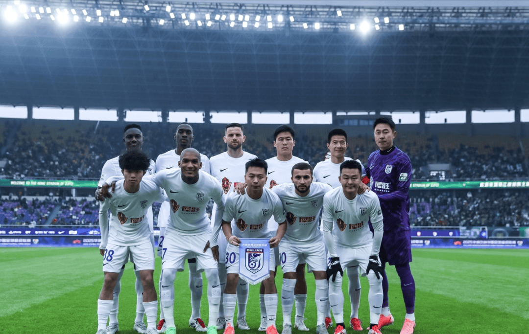 大连人员调整引争议，球队表现岌岌可危的简单介绍