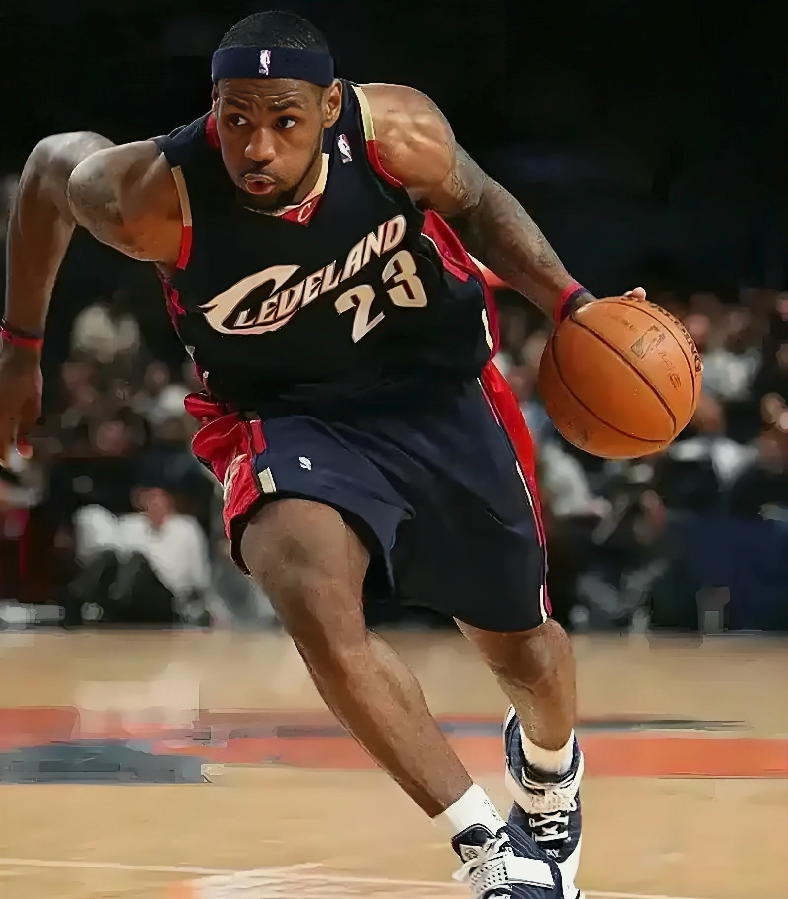 篮球明星周末:詹姆斯飞扣制胜球赢得全明星赛的简单介绍 篮球明星周末:詹姆斯飞扣制胜球赢得全明星赛的简单介绍