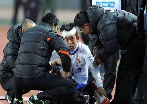 球员因疑似违规行为被球队开除