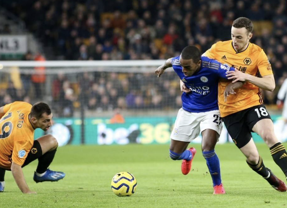 狼队主场平局，保持不败纪录