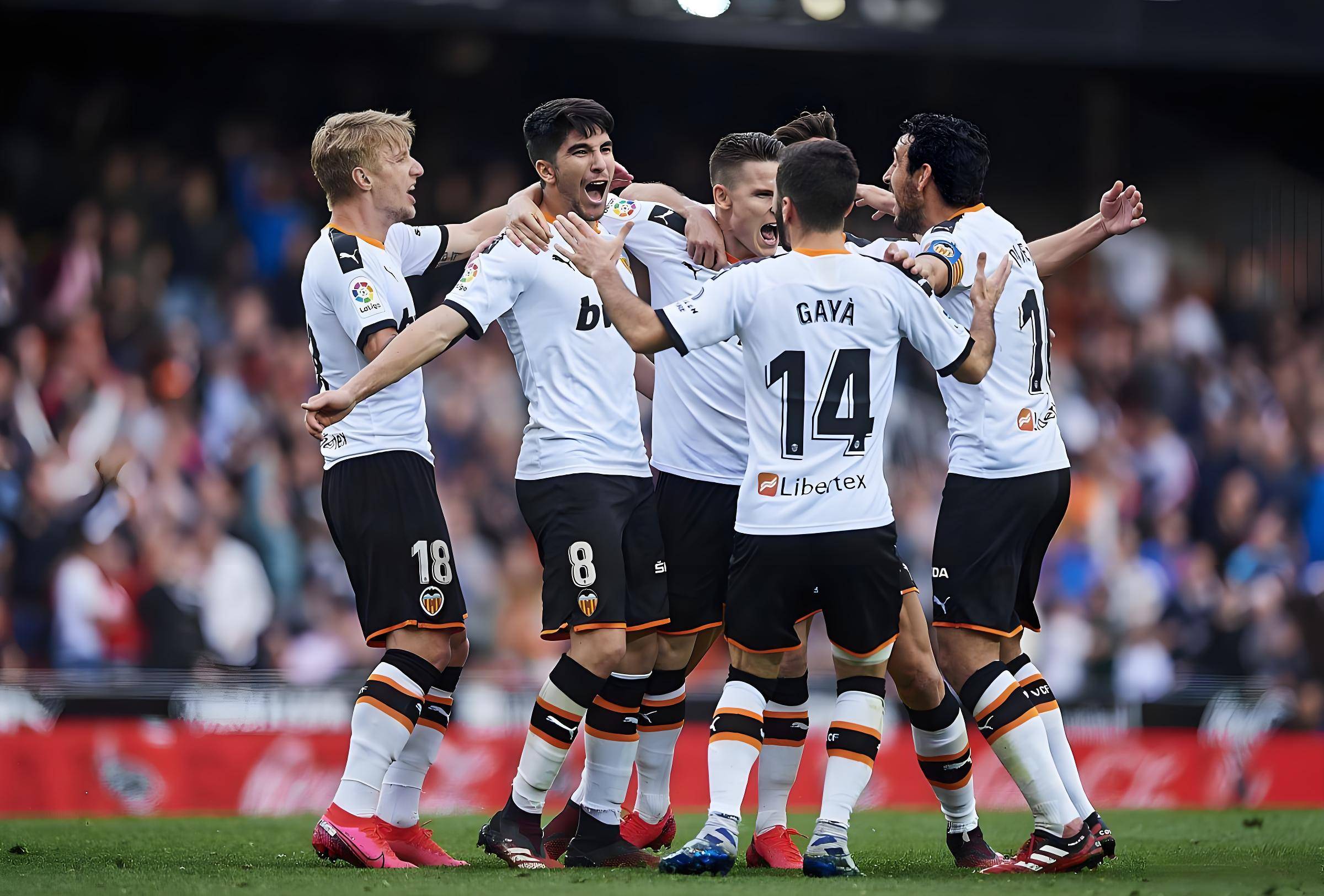 关于玻利维亚队面对哥伦比亚，捍卫主场尊严的信息